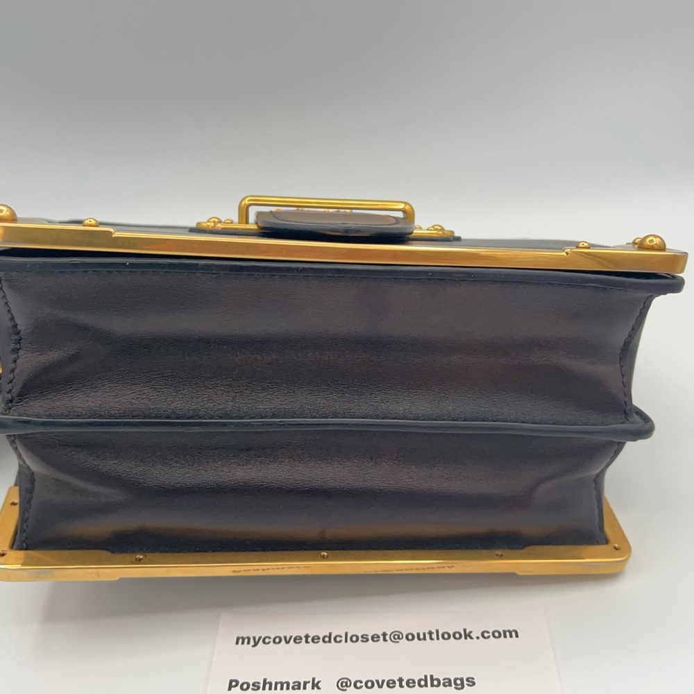 Beautiful Prada Cahier Bag w/ Prada dust-bag and Entrupy COA! Showstopper! ๐๐ค - Picture 8 of 17
